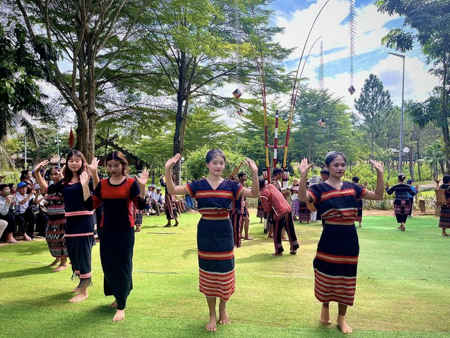 Khám phá bản sắc văn hóa các dân tộc Việt Nam qua chuỗi sự kiện 