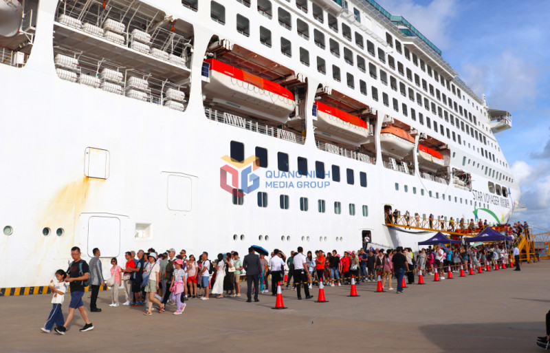 Quảng Ninh: Mùa đón du khách quốc tế